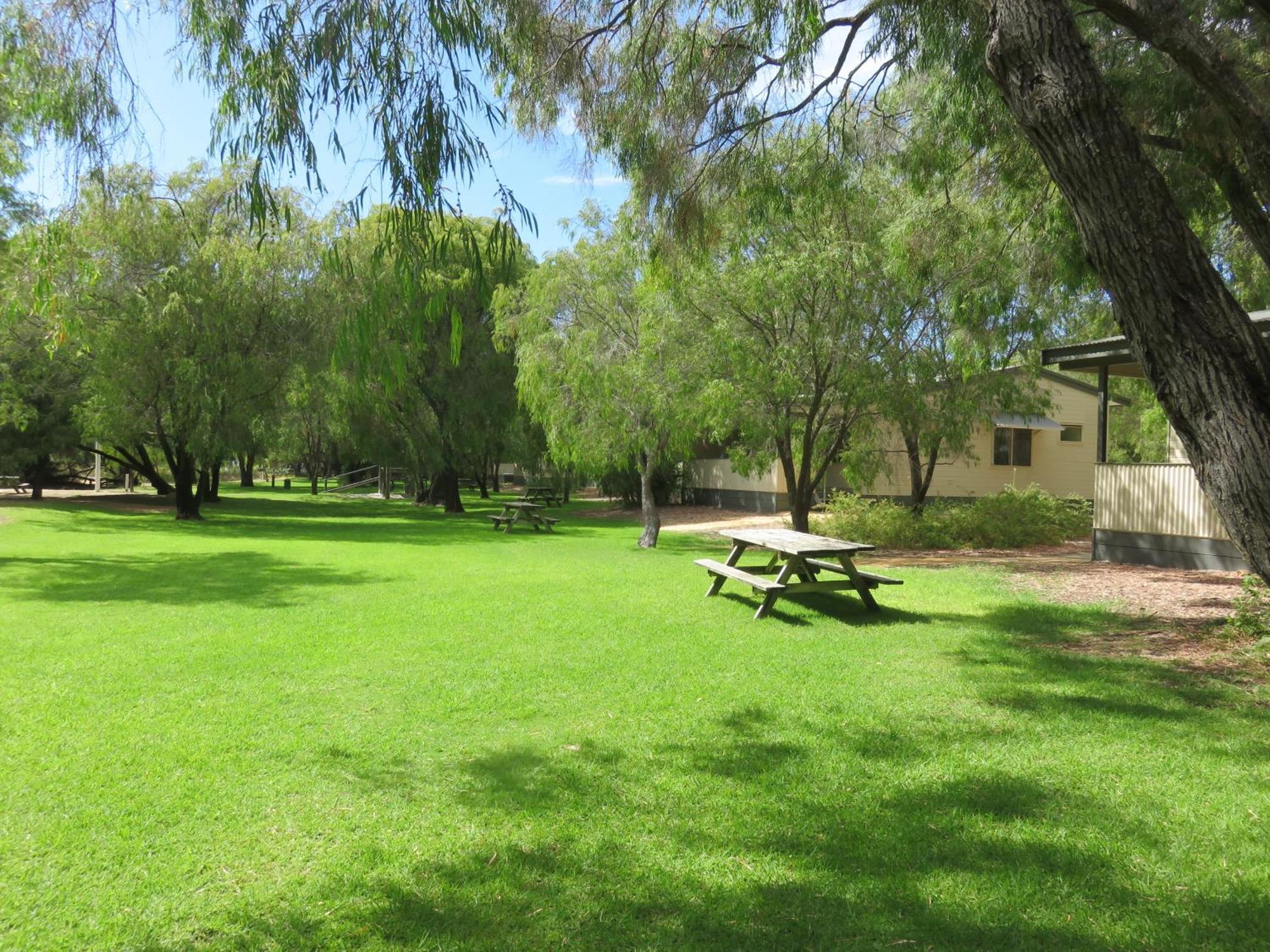 Siesta Park Holiday Resort Absolute Beachfront Resort Busselton Exterior foto